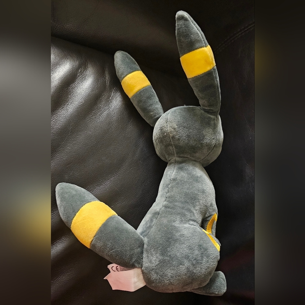 Pokémon Umbreon Plush Toy 13 Inch Tall EUC - Picture 7 of 12